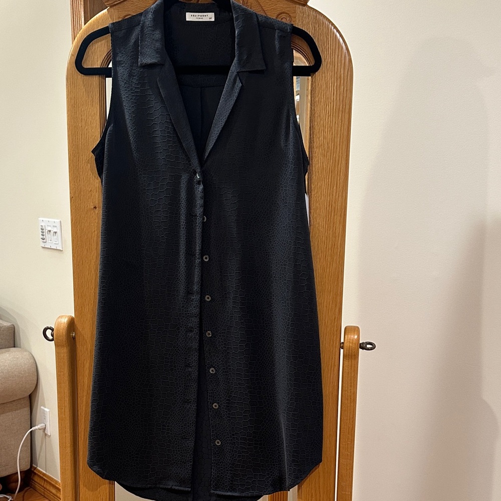 Equipment Sleeveless Adalyn Dress in Black 100% Silk